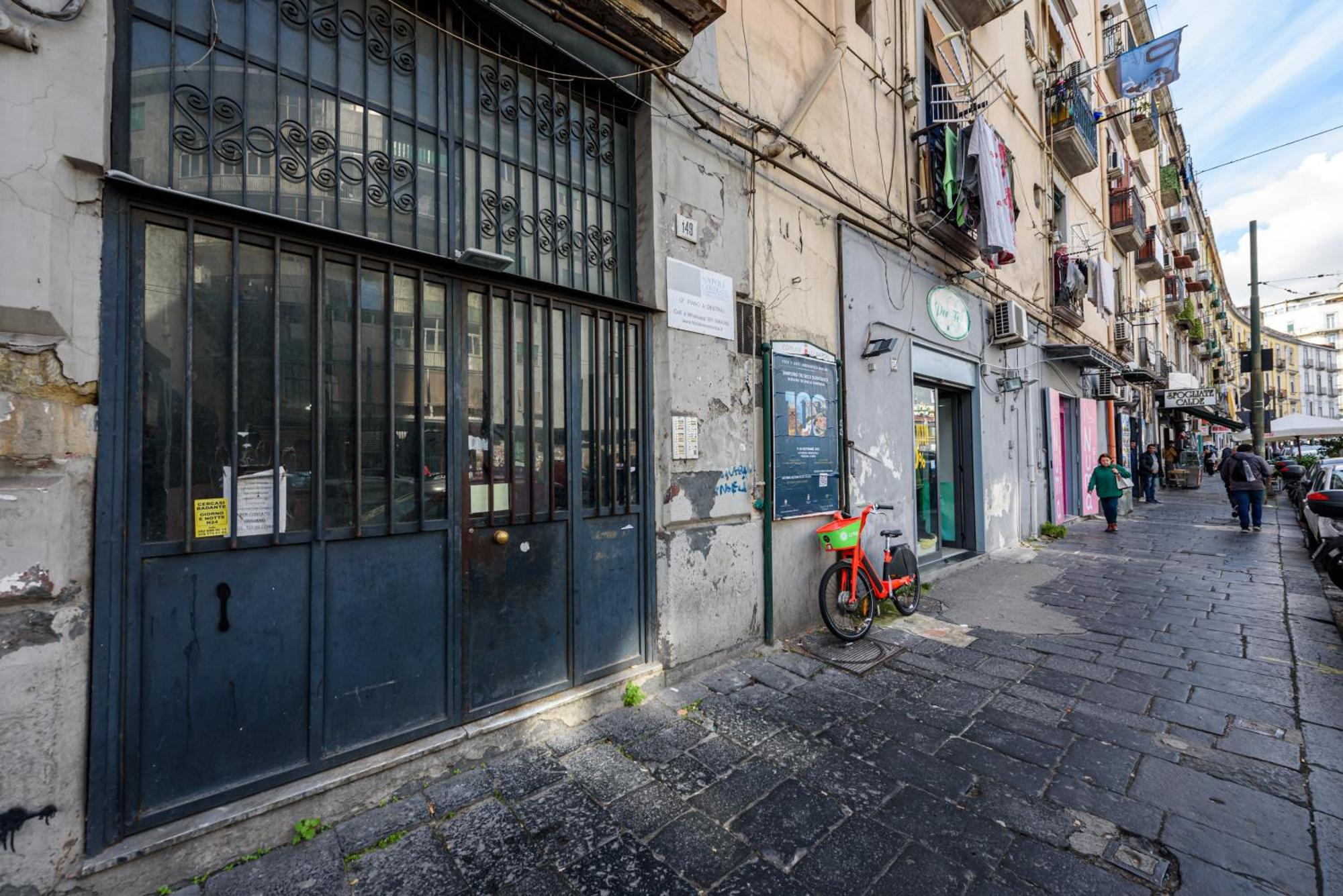 Napoli Centrale Di Fabio E Veronica Lt Dış mekan fotoğraf
